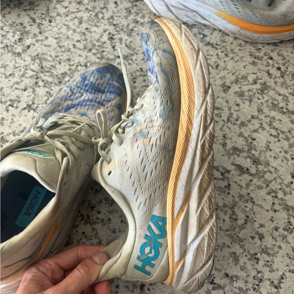 Hoka Clifton Size 11